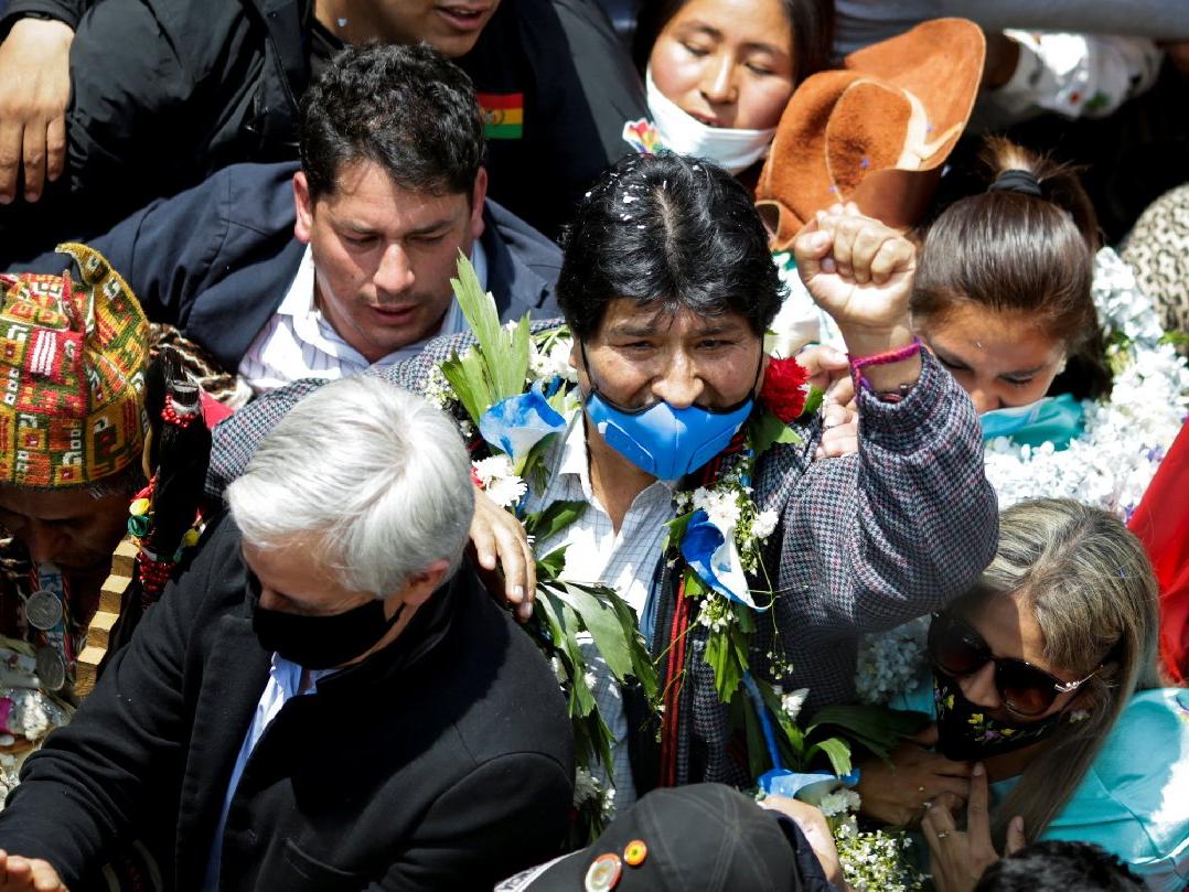 Morales'in sürgün hayatı bitti... Devrik lider coşkuyla karşılandı