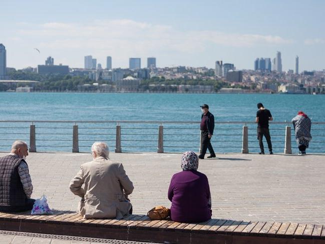 İstanbul'da 65 yaş ve üstüne sokağa çıkma kısıtlamasıyla ilgili yeni karar