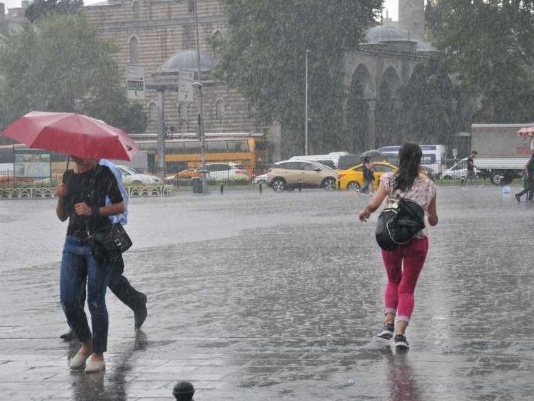 İstanbul'a kuvvetli rüzgar ve yağış uyarısı