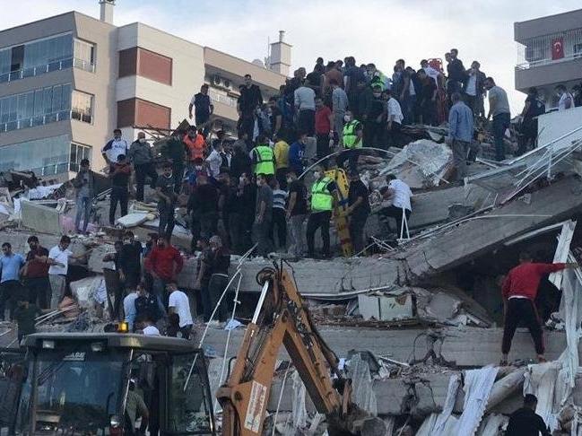 İzmir'de depremden sonra coronadan ölümler üçe katlandı