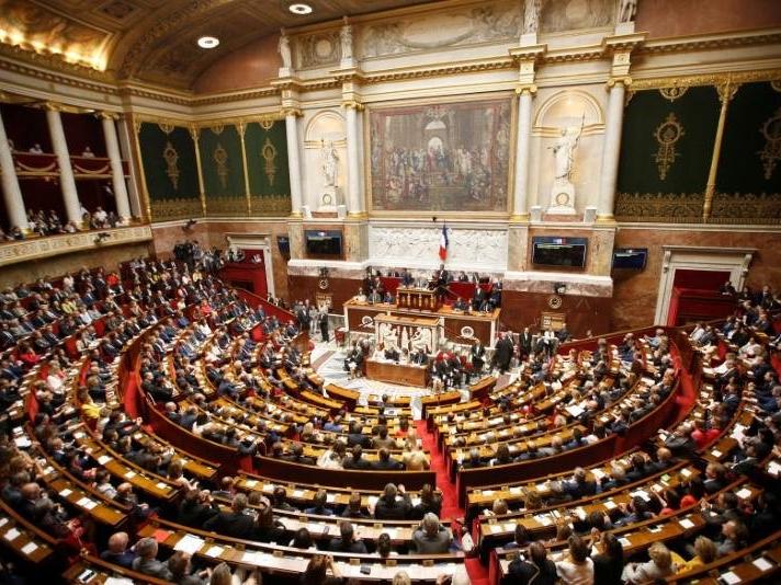 Fransa'da tartışmalı 'Küresel Güvenlik' yasa tasarısı kabul edildi