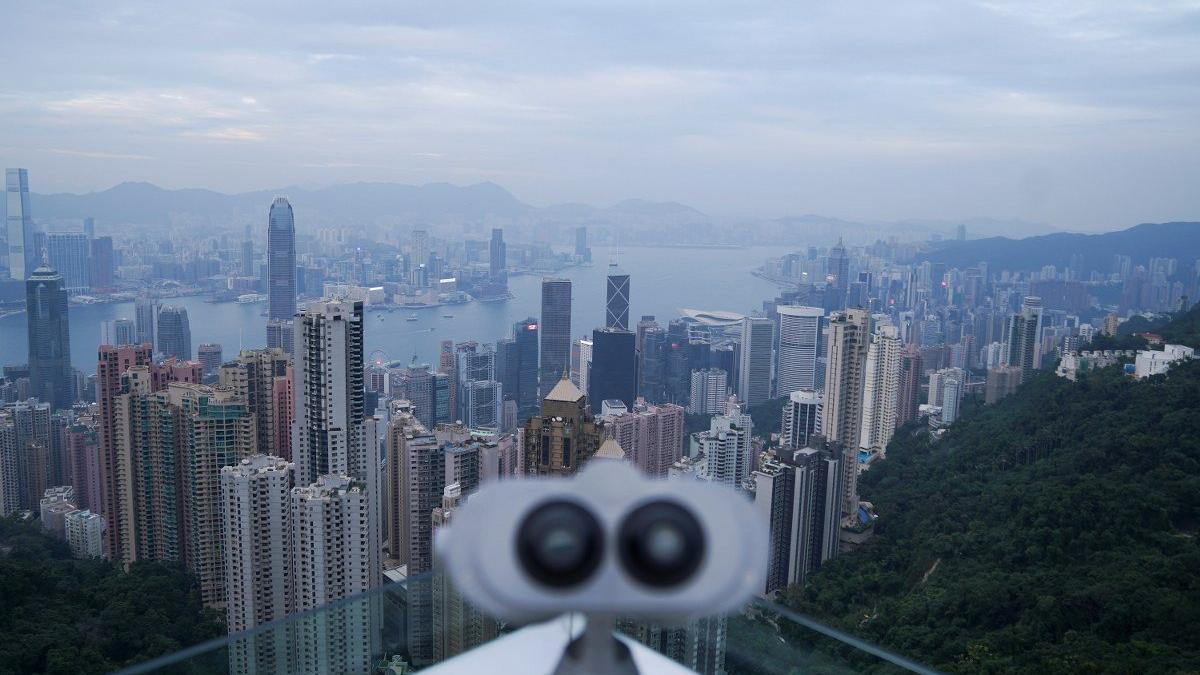 Hong Kong'da 'yeni vaka' paniği! Test yaptırana para verilecek
