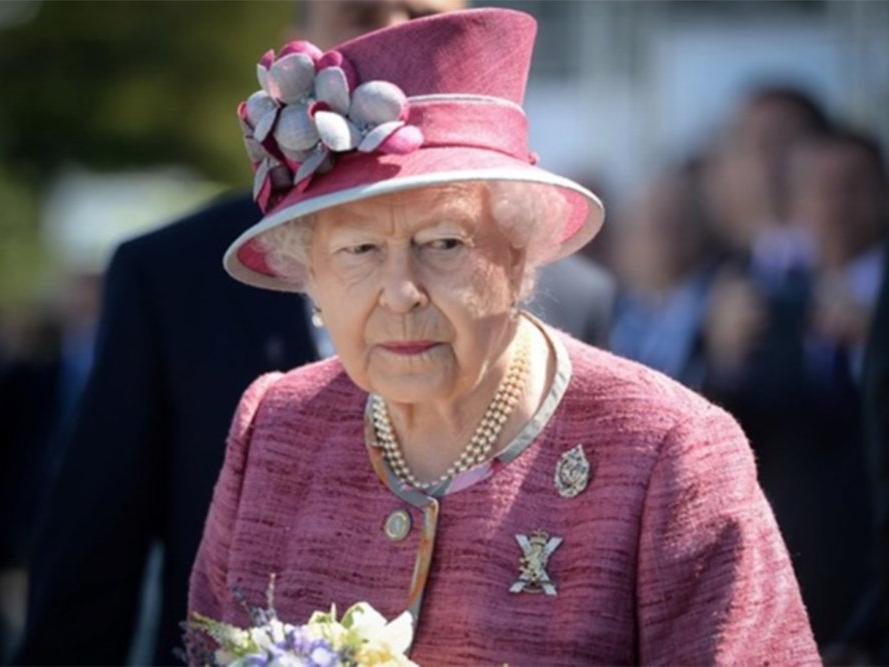 Kraliçe Elizabeth'in çalışanı hırsız çıktı: Saraydan çalıp internette satmış