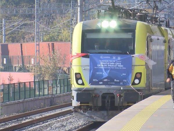 Türkiye'den Çin'e gidecek ilk ihracat treni İstanbul'dan yola çıktı