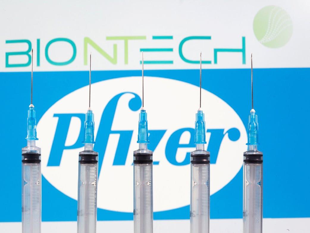 Pfizer ve BioNTech'in aşısından kötü haber: Üretim yarıya düştü