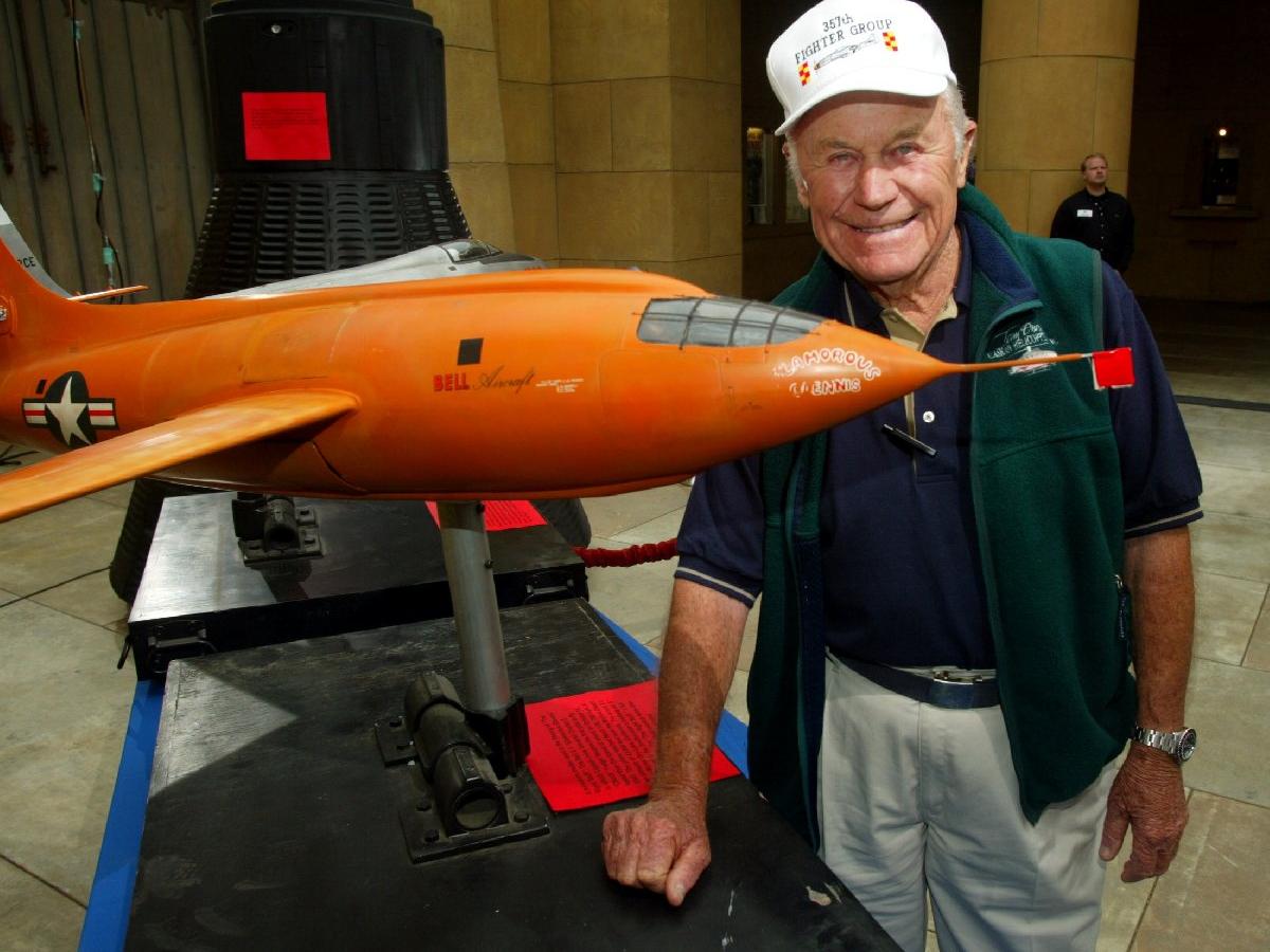 Ses hızını ilk kez aşan pilot Chuck Yeager yaşamını yitirdi