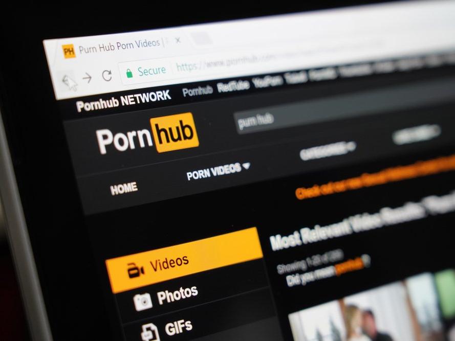 Pornhub'a Mastercard ve Visa'nın ardından Discover'dan da kötü haber