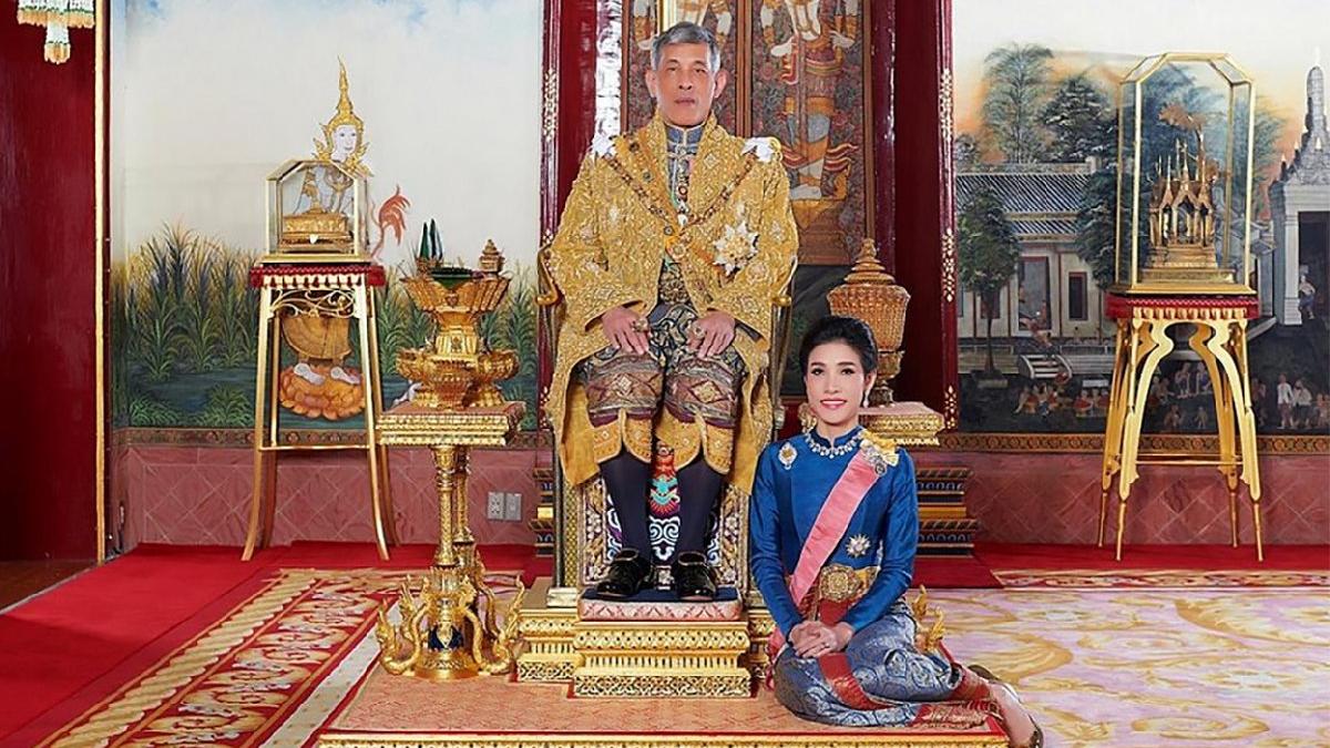 Tayland Kralı Vajiralongkorn'un metresinin çıplak fotoğrafları sızdırıldı