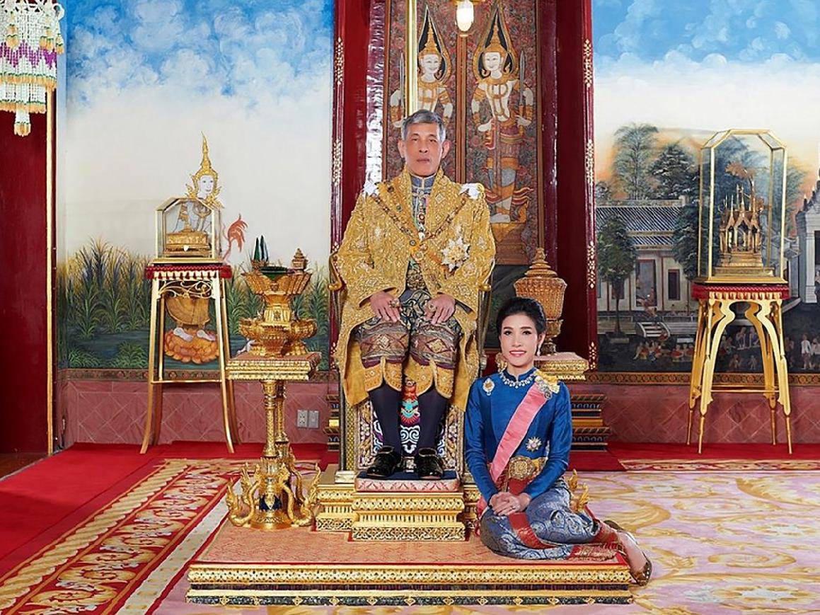 Tayland Kralı Vajiralongkorn'un metresinin çıplak fotoğrafları sızdırıldı