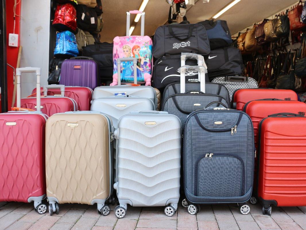Turizm hareketliliği durunca çanta ve valizler ellerinde kaldı