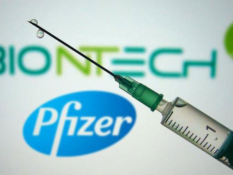 Pfizer-BioNTech'in Covid-19 aşısının ilk sevkiyatı İtalya'ya ulaştı