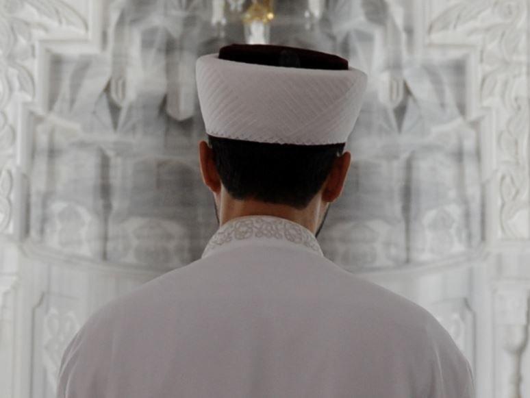 Ahlaksız paylaşım nedeniyle soruşturma geçiren imam sendika başkanı oldu