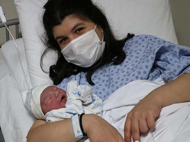 2021'in ilk bebeği 'Yiğit Efe' oldu