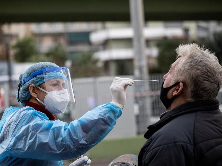 Mutasyonlu corona virüsü Yunanistan'a sıçradı