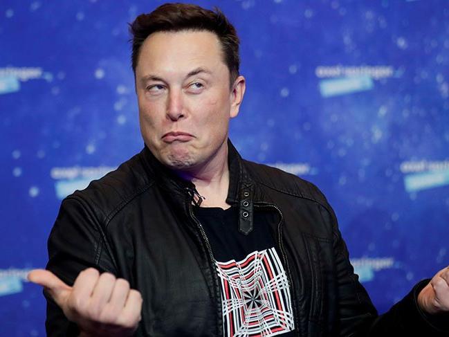Elon Musk üç evini daha sattı