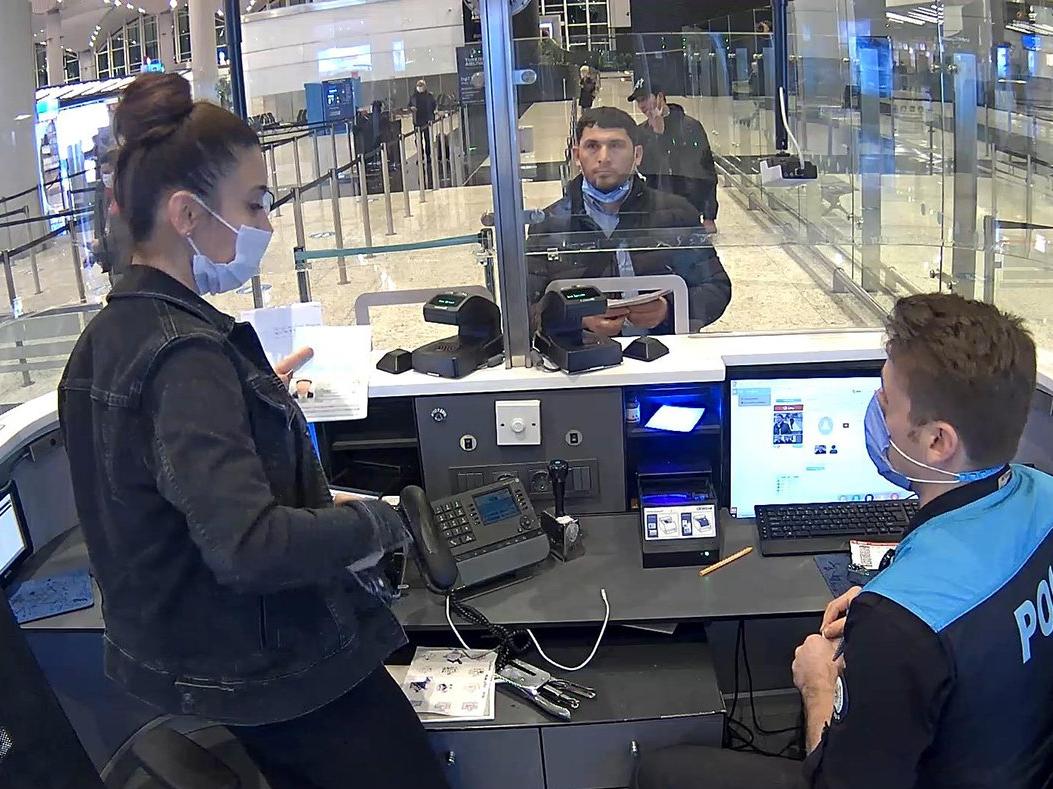 Sahte pasaportla kaçmaya çalışan IŞİD'li istanbul Havalimanı'nda yakalandı
