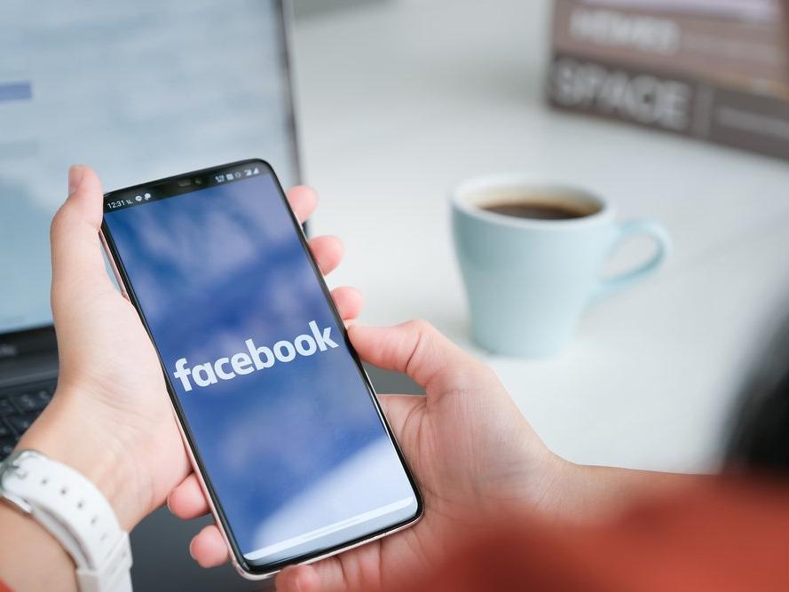 Facebook'tan Uganda'da hesap operasyonu