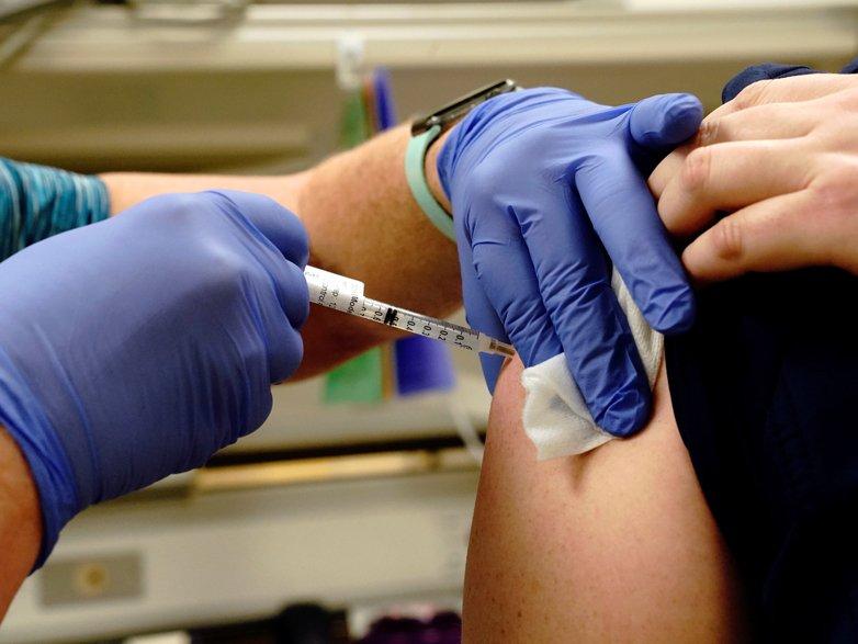 Corona virüsü aşısı ne kadar koruyacak: Moderna'dan umut verici açıklama