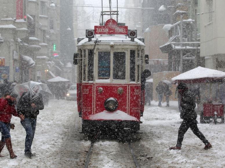 İstanbul'da beklenen kar yağışı için geri sayım başladı