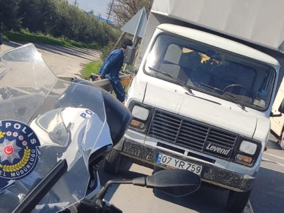 Suriye uyruklu şahıs, kamyonetle birlikte 2 çocuğu kaçırdı