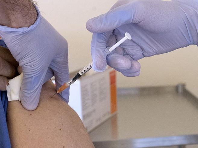 Corona virüsü aşı randevusu e-Nabız ve MHRS üzerinden alınabilecek