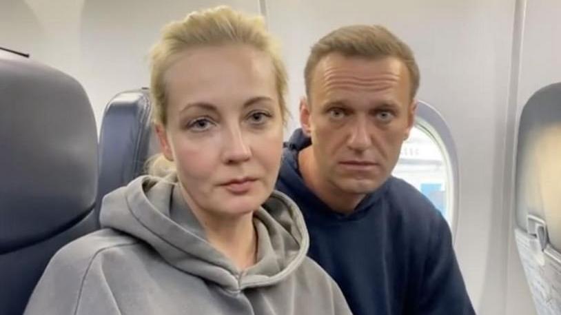 Rusya'ya dönen muhalif lider Aleksey Navalnıy gözaltına alındı