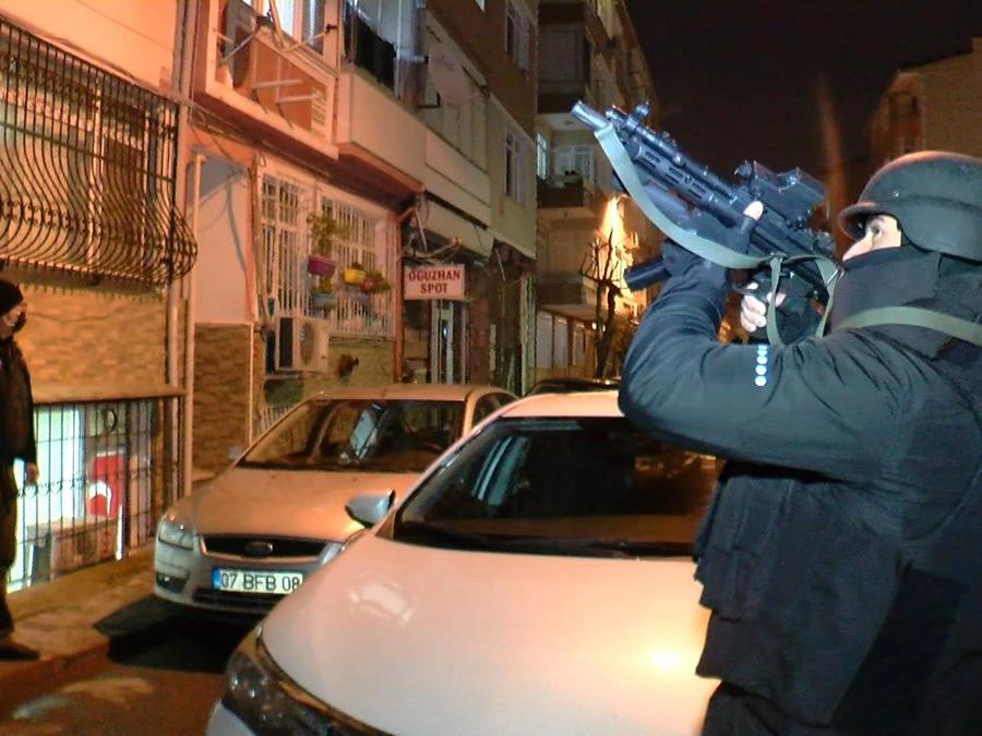 İstanbul'da IŞİD operasyonu: 16 gözaltı 