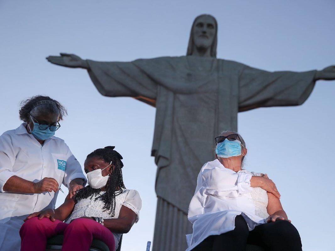 Brezilya'da ilk aşı 'Kurtarıcı İsa'nın altında