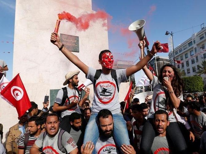 Tunus'ta tansiyon düşmüyor... 600'den fazla kişi gözaltına alındı