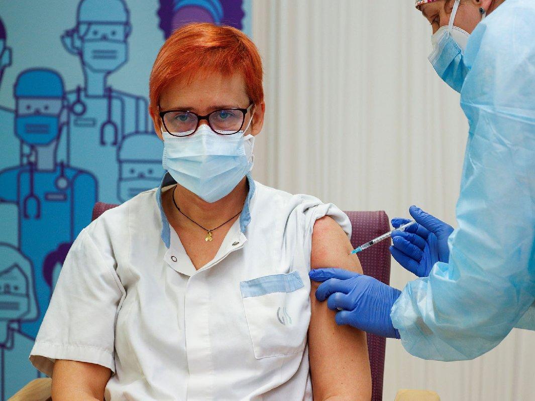 Almanya bunu konuşuyor: Hiçbir aşı onay almadı... Herkesi kobay yaptılar