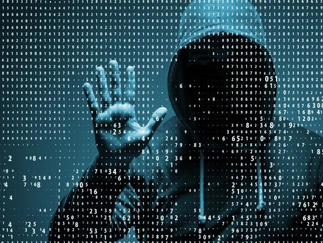 Ülkeyi sarsan siber dolandırıcılık: 200 kişinin yatak odasını gizlice izledi