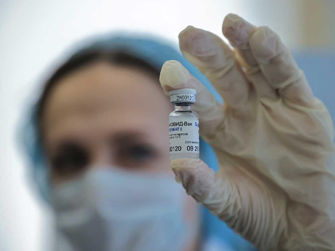 Rus aşısını alan ilk AB üyesi Macaristan