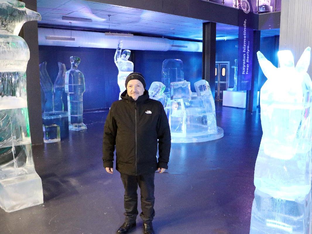 Erzurum'da buz bu defa sanata dönüştü