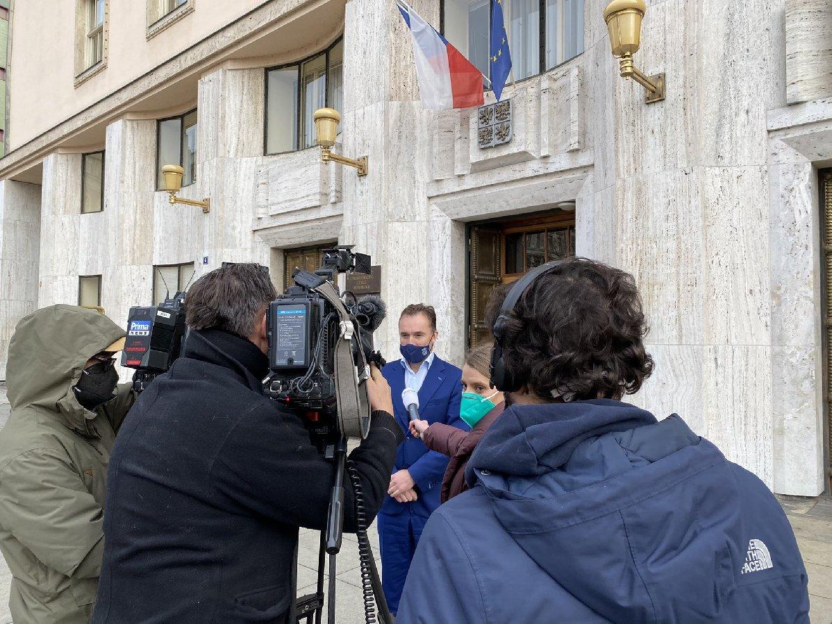Çekya'da corona kısıtlamasını ihlal eden milletvekili istifa ediyor