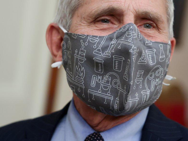 Bilim insanları uyardı: Yüzde 90 koruma için maskenizi bu şekilde takın