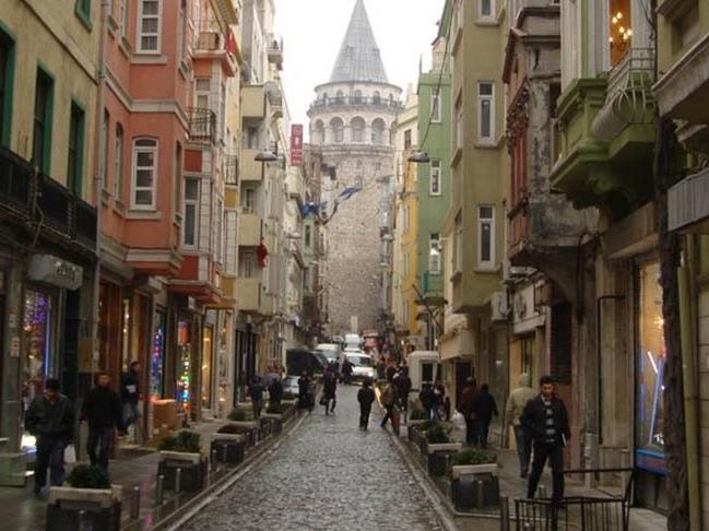 Beyoğlu'nda en turistik cadde yayalaştırılıyor