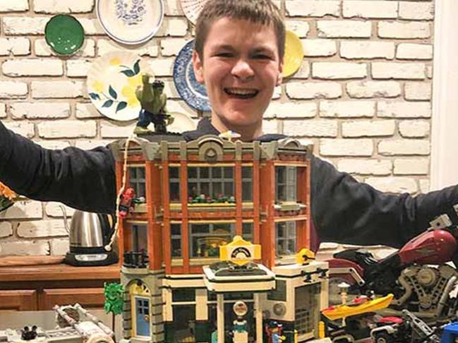 12 yaşındaki Haddon Haste en hızlı Lego rekoruyla Guinnes'te