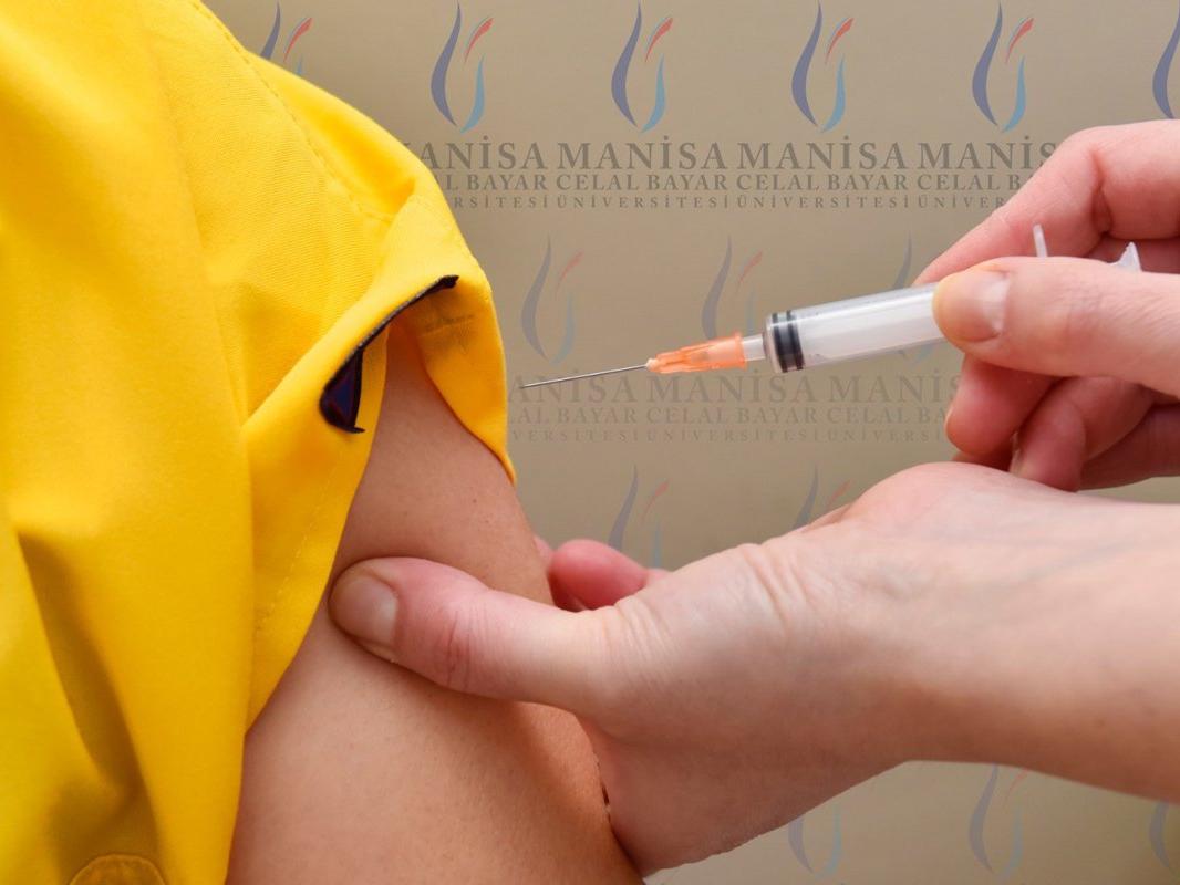 CoronaVac aşının ciddi bir yan etkisi olmadığı bilimsel olarak da kanıtlandı