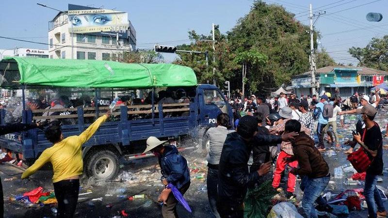 BM Raportörü Andrews: Myanmar'a yönelik silah ambargosu ve seyahat yasağı kararı alınsın