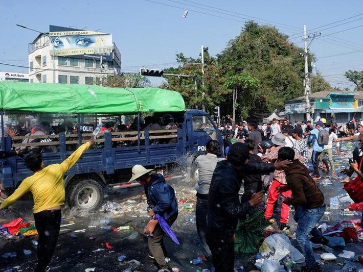 BM Raportörü Andrews: Myanmar'a yönelik silah ambargosu ve seyahat yasağı kararı alınsın