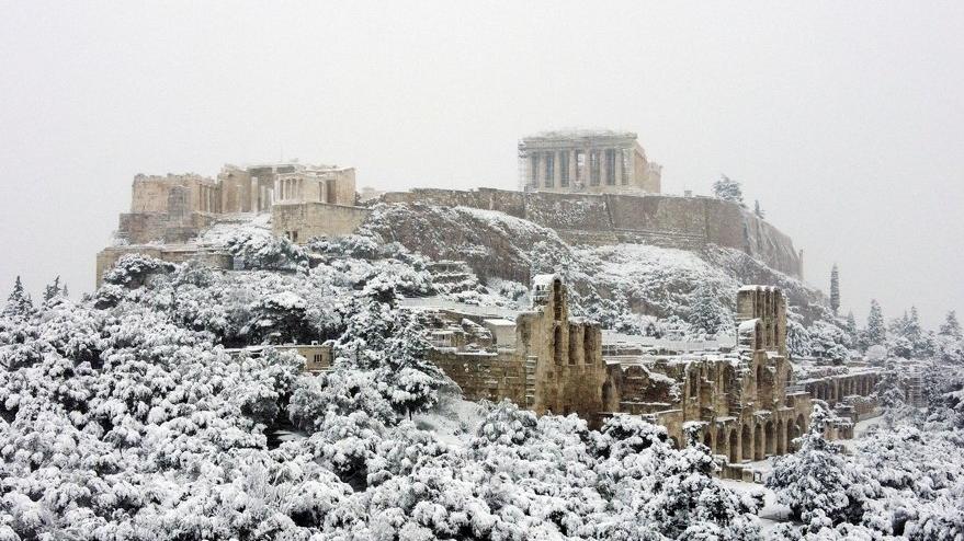 Kar fırtınası Yunanistan'ı vurdu