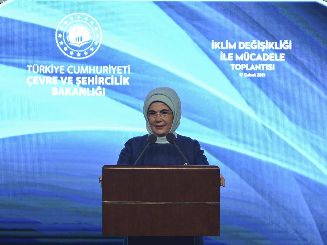 Emine Erdoğan: Torunlarım için üzülüyorum