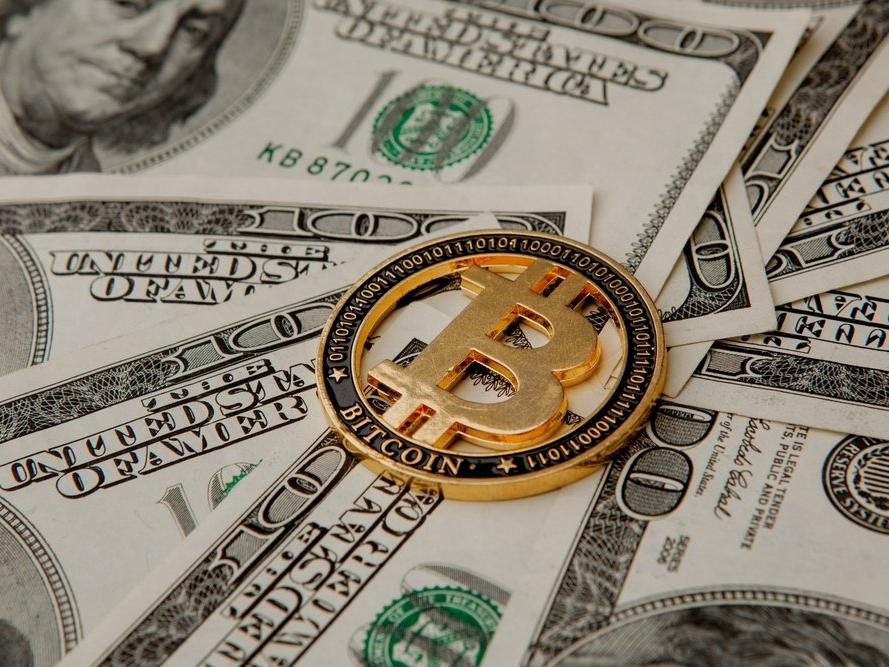 Bitcoin dolar için tehdit mi? Yetkili isim açıkladı...