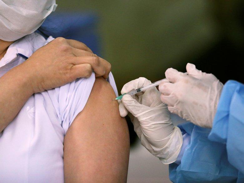 Rusya'nın ikinci aşısı onay için gün sayıyor
