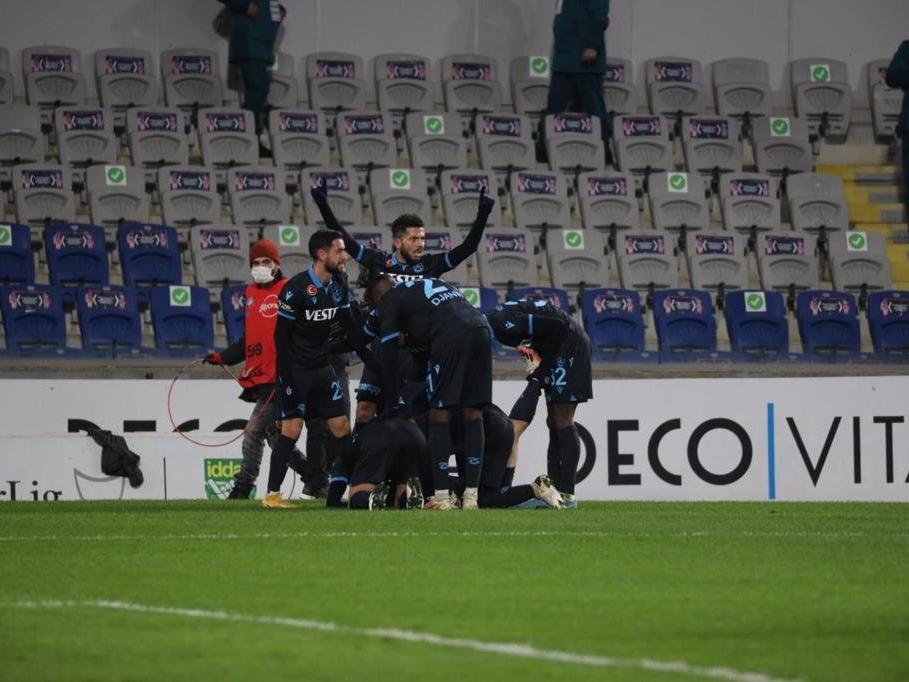 Başakşehir-Trabzonspor maçında muhteşem golle üç puan