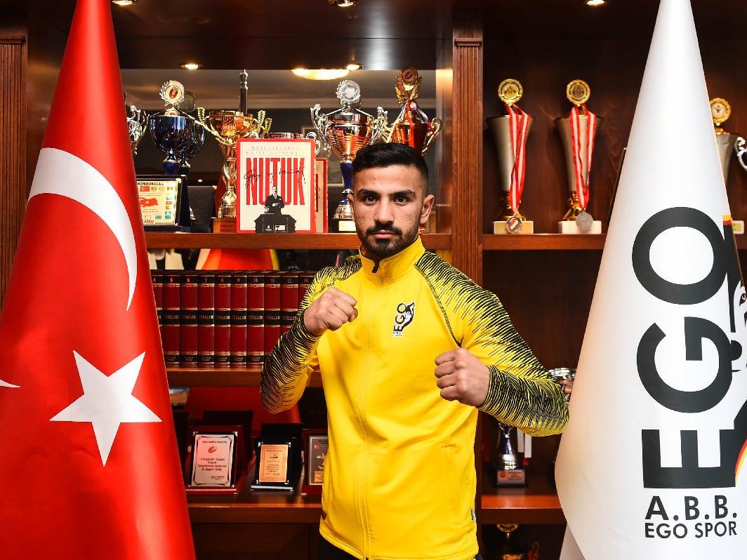 Ahmet Ertekin, EGO Spor'a imza attı! İnşaattan ringlere transfer oldu