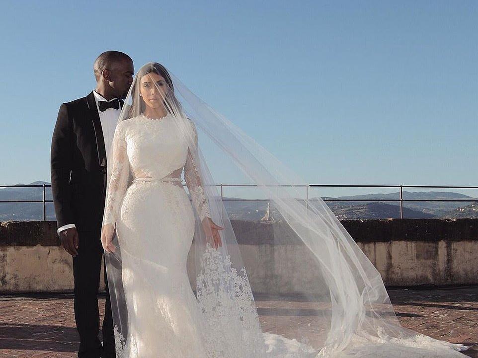Belgeler ortaya çıktı... Kim Kardashian Kanye West'e boşanma davası açtı