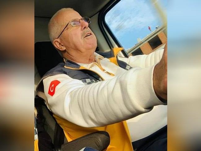 Ambulans şoförü coronadan yaşamını yitirdi