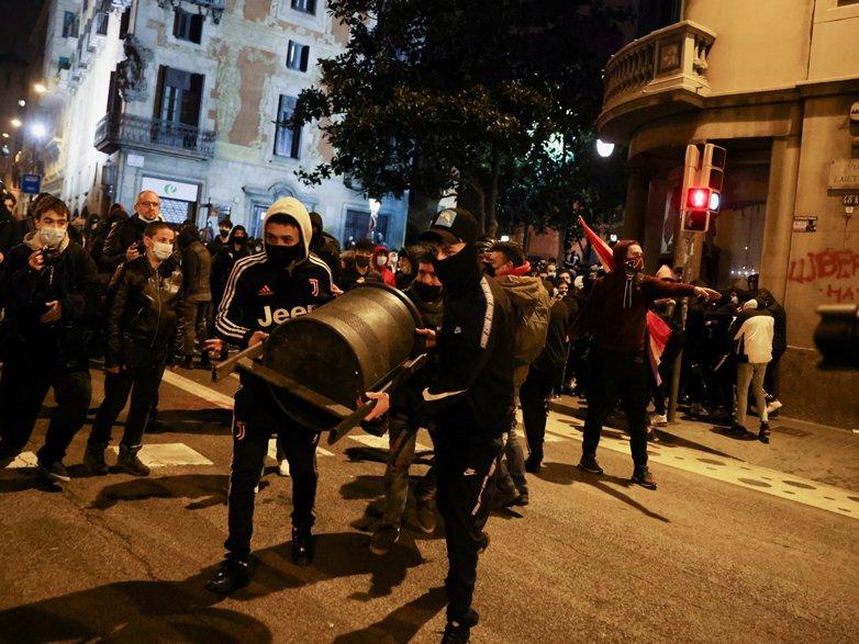 İspanyol rapçi protestoları devam ediyor