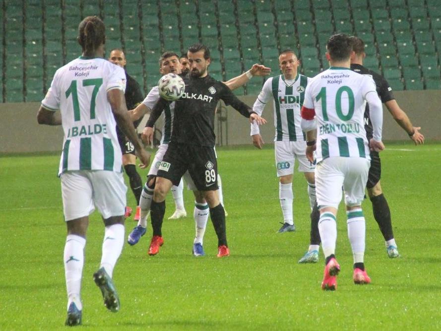 Giresunspor'un 12 maçlık galibiyet serisini Altay bitirdi